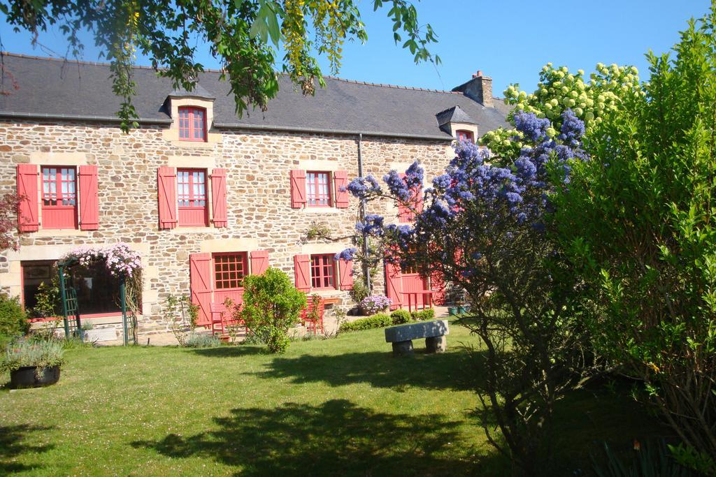 Au Jardin D'Eloise Bed & Breakfast Tremereuc Exterior photo
