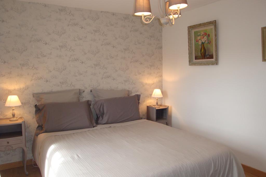 Au Jardin D'Eloise Bed & Breakfast Tremereuc Exterior photo
