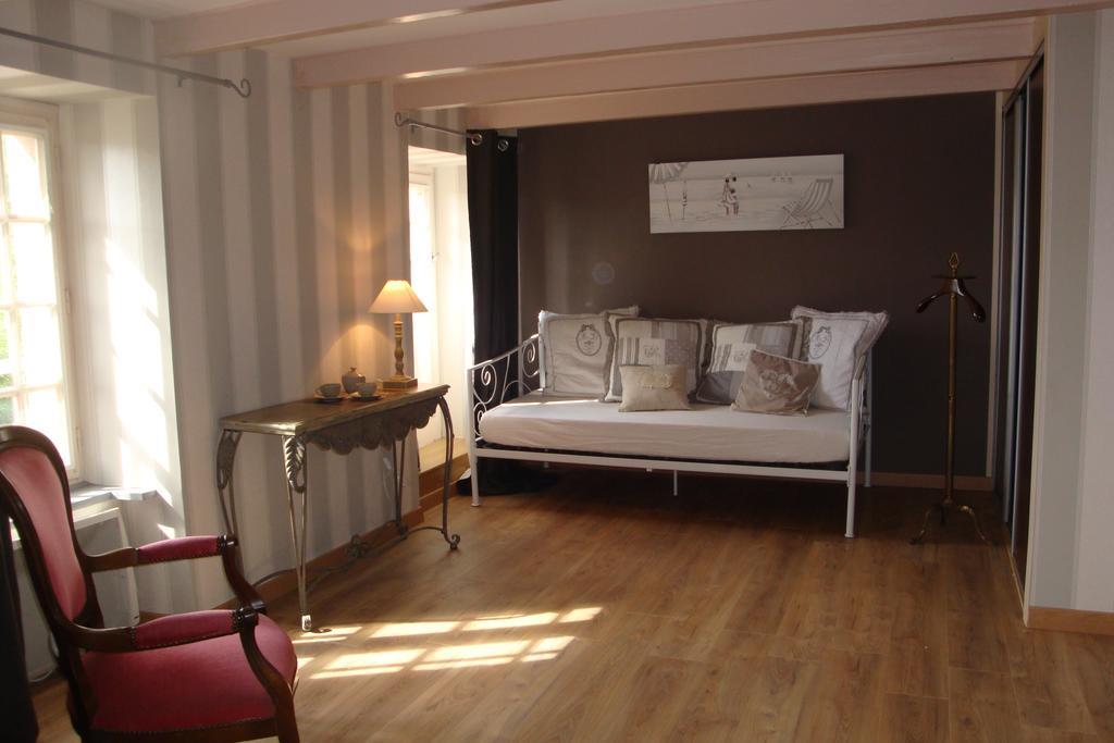 Au Jardin D'Eloise Bed & Breakfast Tremereuc Exterior photo