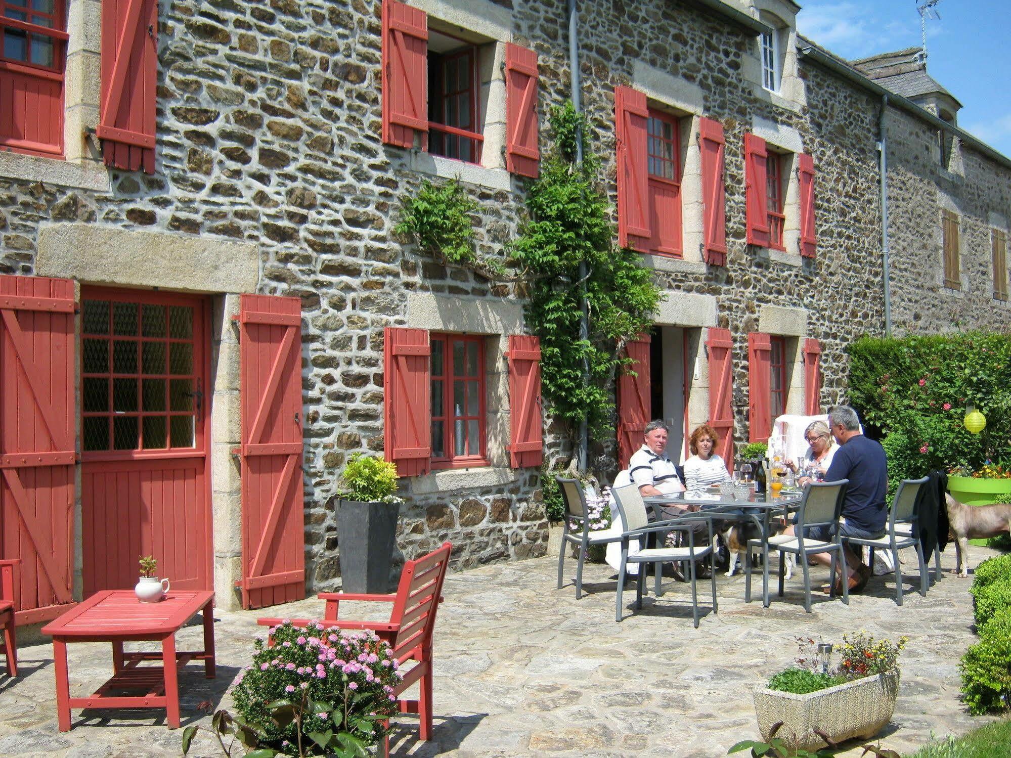 Au Jardin D'Eloise Bed & Breakfast Tremereuc Exterior photo